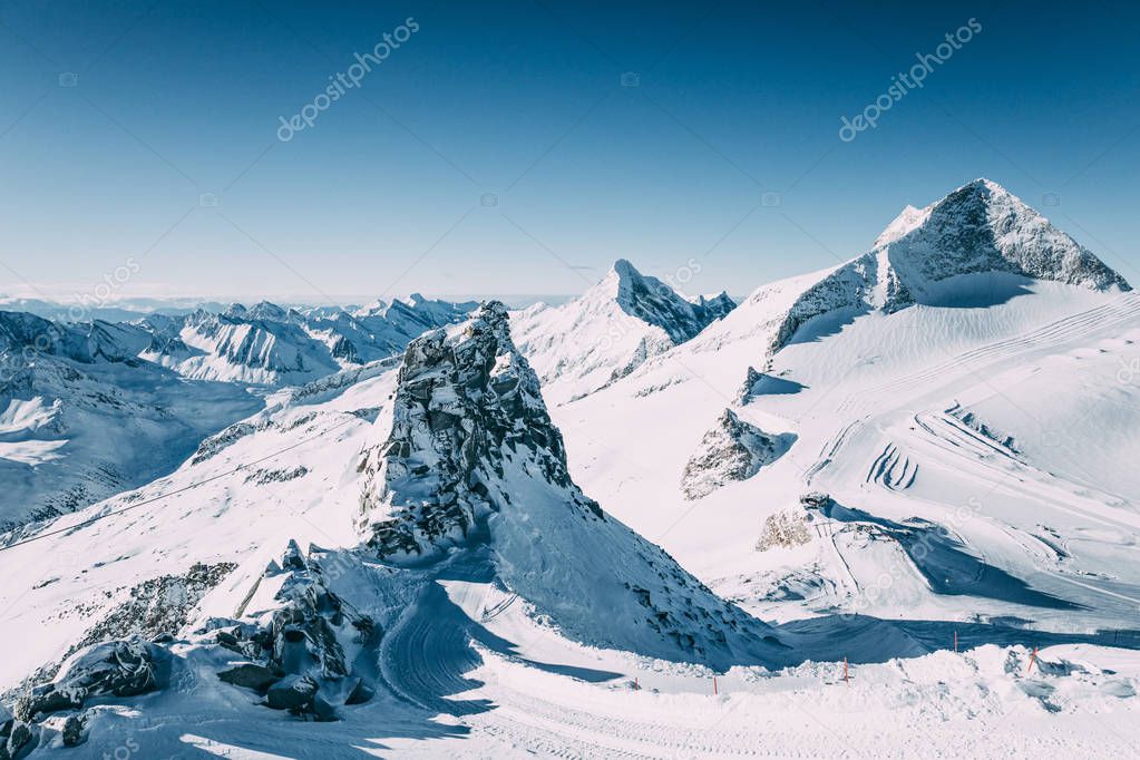Scatto con alcuni fondatori del coro alpino
